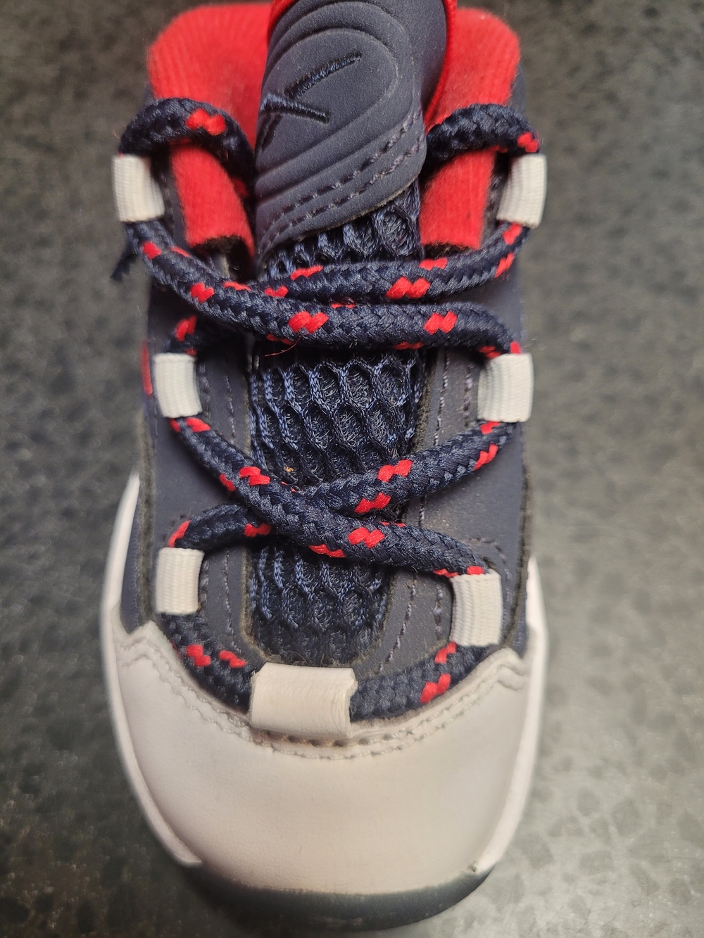 Reebok Kids Navy and Red Athletic Shoe GX0389 TD Size 4